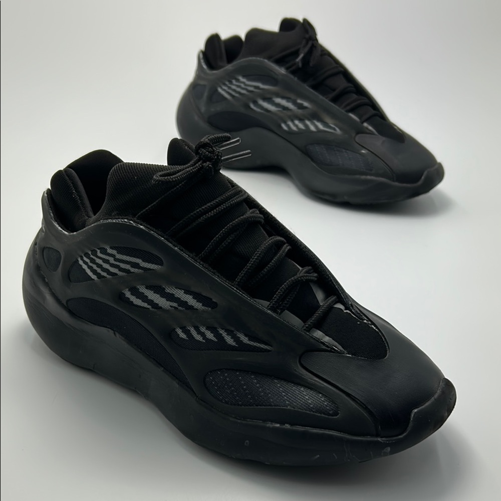 adidas Yeezy 700 V3 Alvah Sneakers Black Grey Futuristic Streetwear 8 Designer